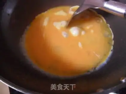 Make Tomato fried eggs step 3