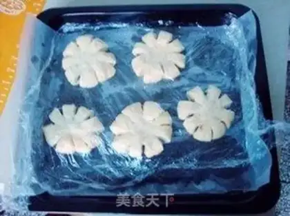 Make Flower bean bread step 6