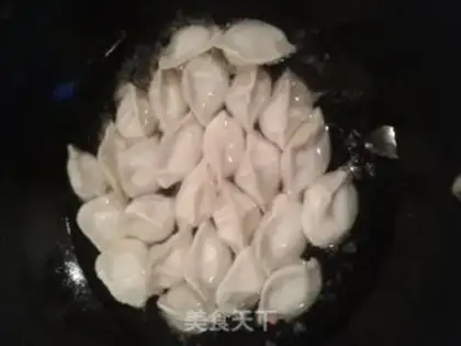 Make Fast-fried dumplings step 2