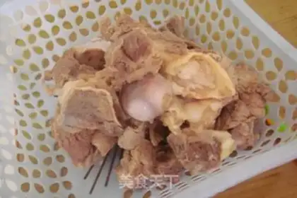 Make Sea belt bone soup step 1