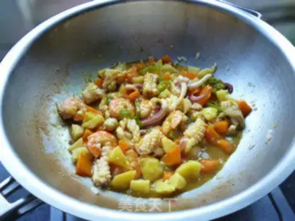 Make Seafood curry step 14