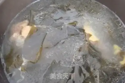 Make Sea belt bone soup step 3