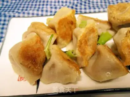 Make Fast-fried dumplings step 5