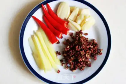Make Spicy pork step 1
