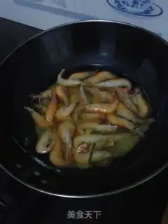 Make Boiled beer shrimp step 1