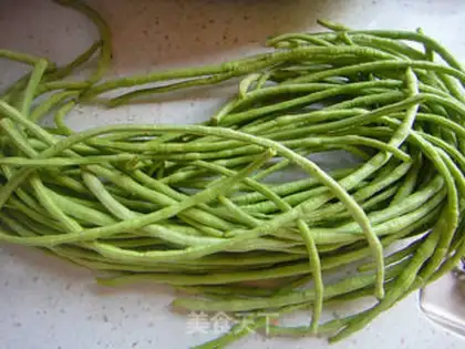 Make Fish bean horns step 0