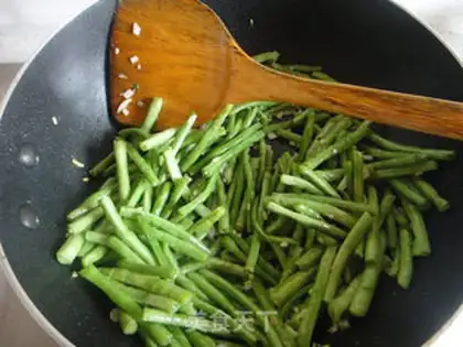 Make Fish bean horns step 5