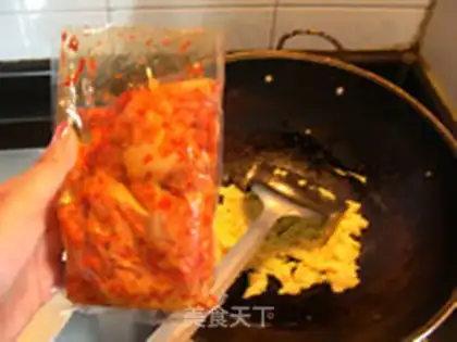 Make Pickle egg fried rice step 3