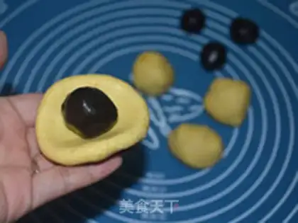 Make Pumpkin coconuts step 4