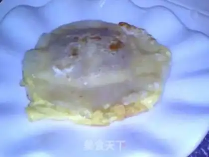 Make A dumpling-skin egg burrito step 4