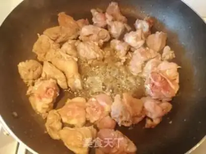 Make Yellow duck legs step 2