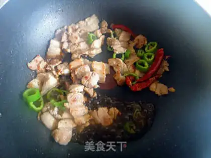 Make Spicy fried eggs step 5