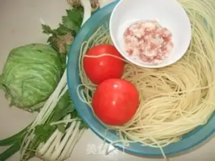 Make Tomato-covered rice wire step 0