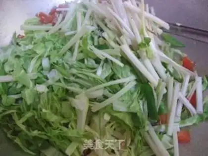 Make Tomato-covered rice wire step 7