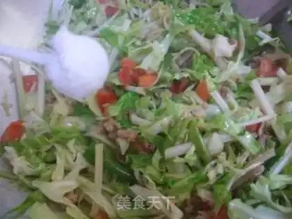 Make Tomato-covered rice wire step 8