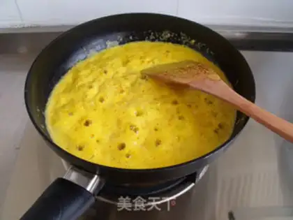 Make Salted egg soybeans step 4