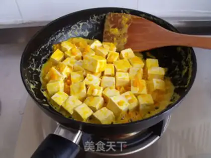 Make Salted egg soybeans step 5