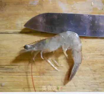 Make Spicy dry shrimp step 0