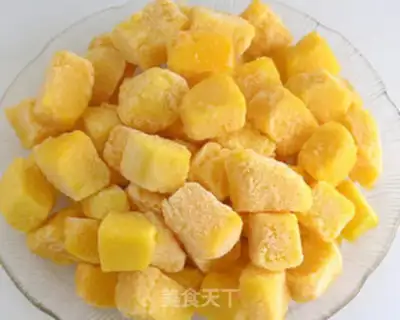Make Mango smoothie step 2