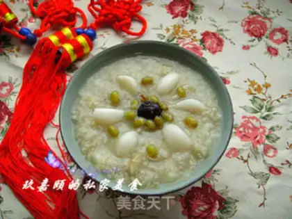 Make Black rice lily green bean congee step 9