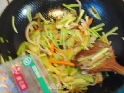 Make Gus fried the fish step 6