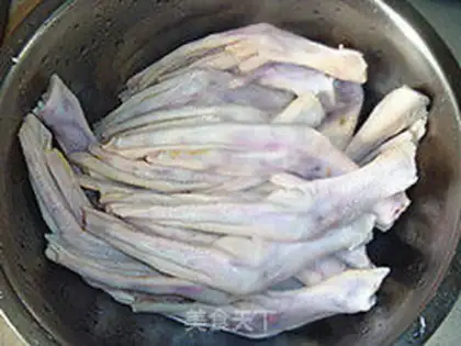 Make Red duck feet step 1