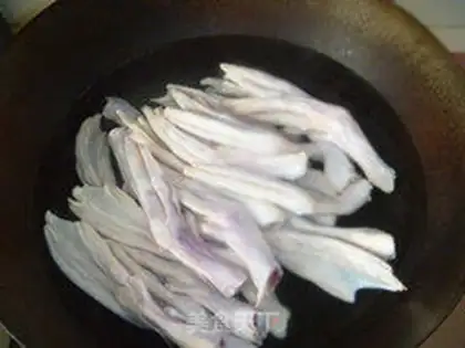 Make Red duck feet step 2