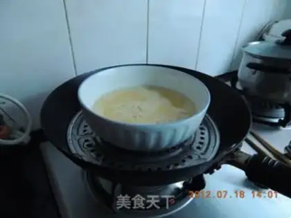 Make Seafood eggs step 1