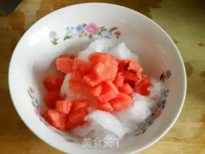 Make A watermelon chocolate picker step 5