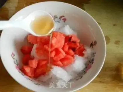 Make A watermelon chocolate picker step 6