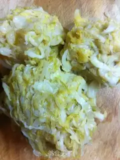 Make Northeast sour meat step 1
