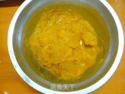 Make Pumpkin flamingo soup step 2