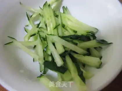Make Spicy noodles step 3