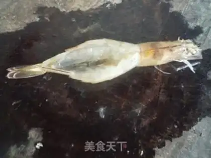 Make Garlic on back shrimp step 1
