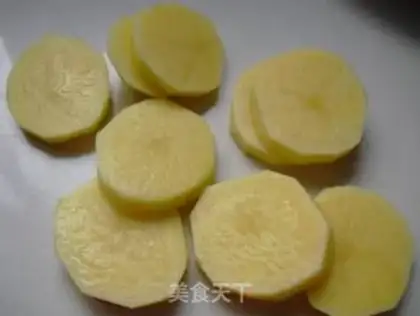 Make Curry potatoes step 1