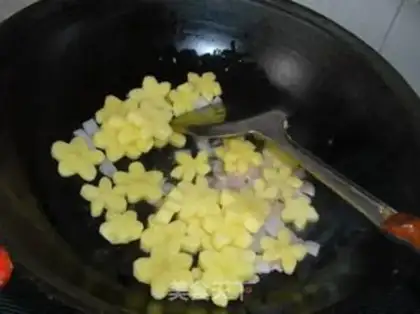 Make Curry potatoes step 4