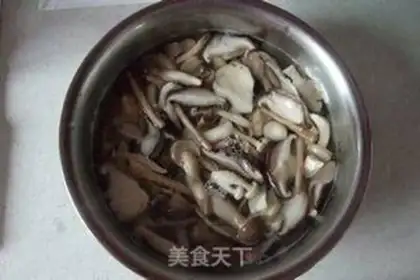 Make Red oil mushrooms step 5