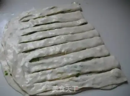Make Hand grab cake step 4