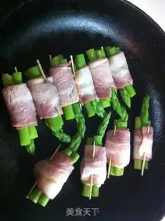 Make Cheese bacon rolls step 5