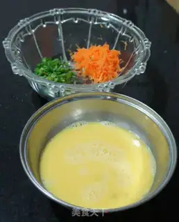 Make Onion carrot eggs step 1