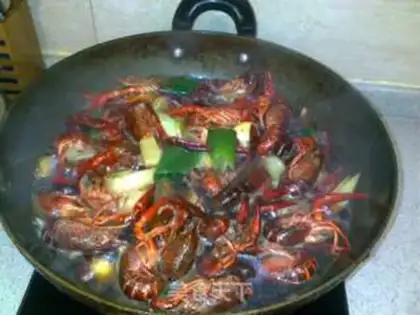 Make Spicy lobster step 3