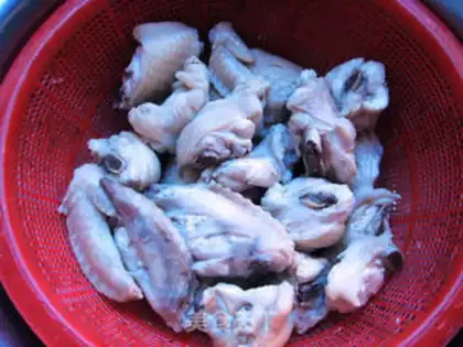 Make Piper chicken wings step 1