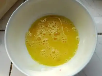 Make Rice eggs with chili step 1