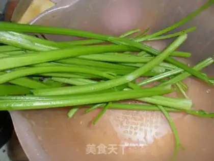 Make Celery with soy peanuts step 0