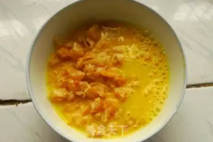 Make Rice eggs with chili step 4