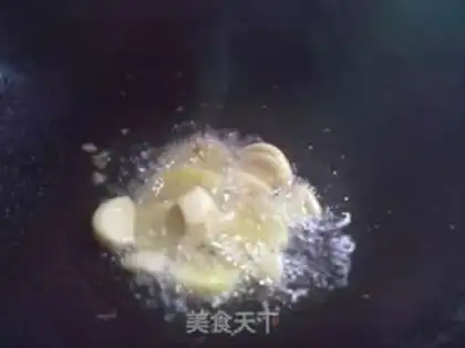 Make Squidfish frying celery step 2