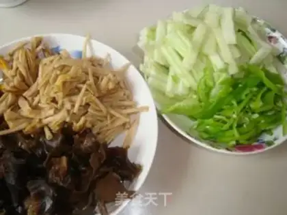 Make Mushu meat step 1