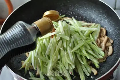 Make Piggy beans step 6
