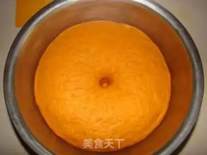 Make Pyramid roll step 1