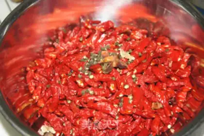 Make Homemade chili sauce step 2